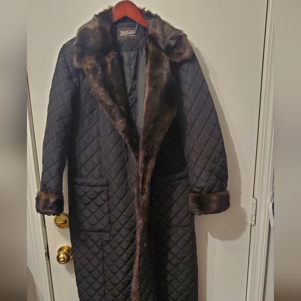 Badgley mischka fur trimmed winter coat/jacket